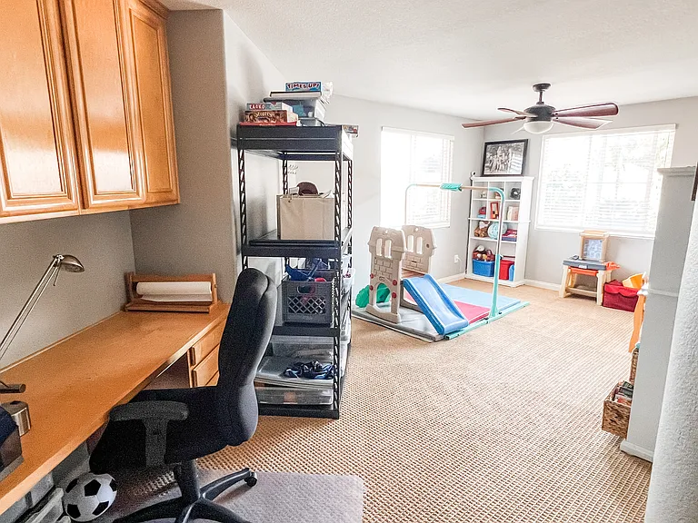 Loft/office/optional 5th bedroom