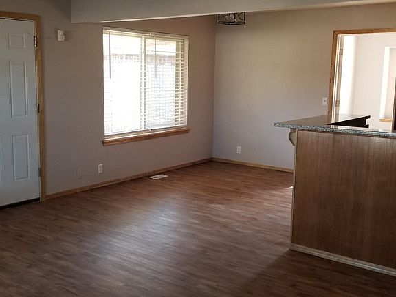 4th image of 13021 S Robinson Ave