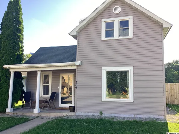 309 4th Ave, Grafton, IA 50440
