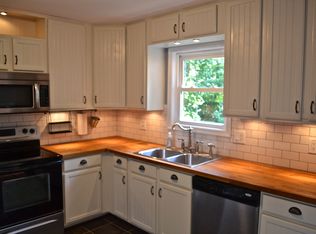 318 Felton Rd, Deltaville, VA 23043