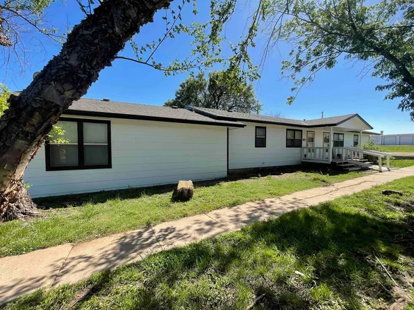 103 N 3rd St, Conway Springs, KS 67031