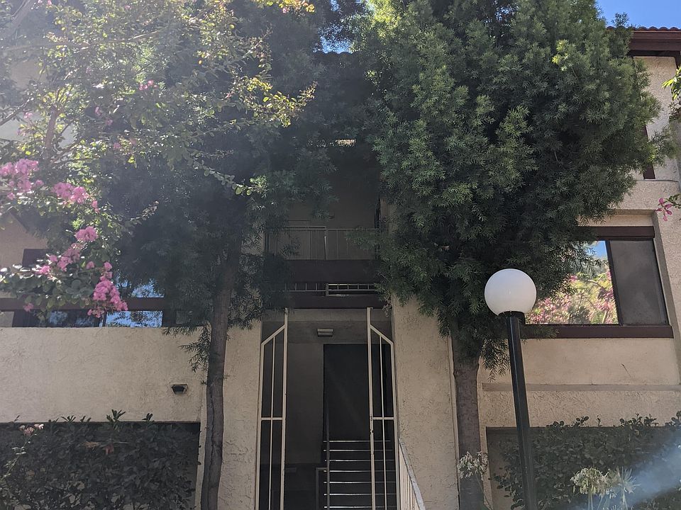 1st image of 27929 Tyler Ln