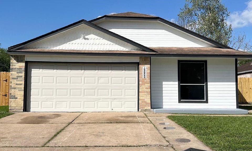 1st image of 5606 Lyden Ridge Dr