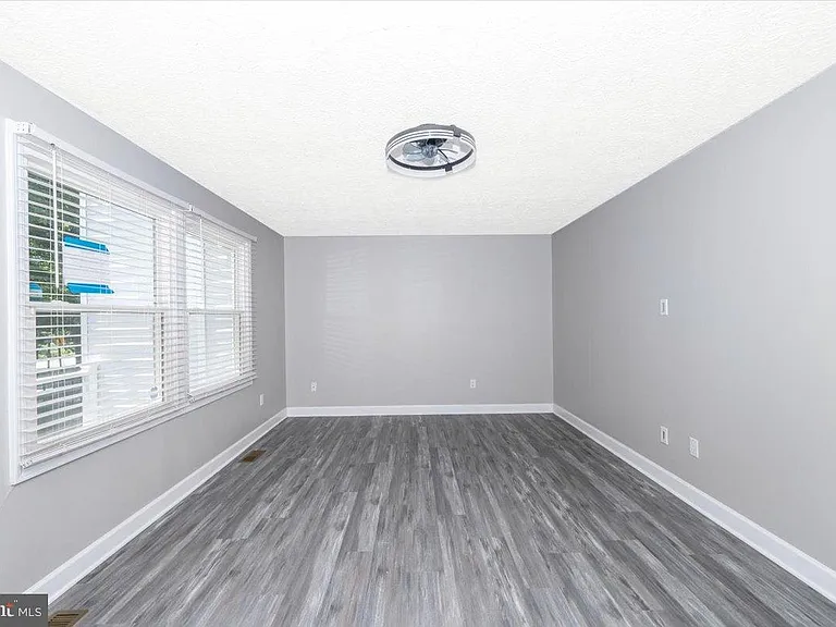 12284 Bandera Ln — Photo 4
