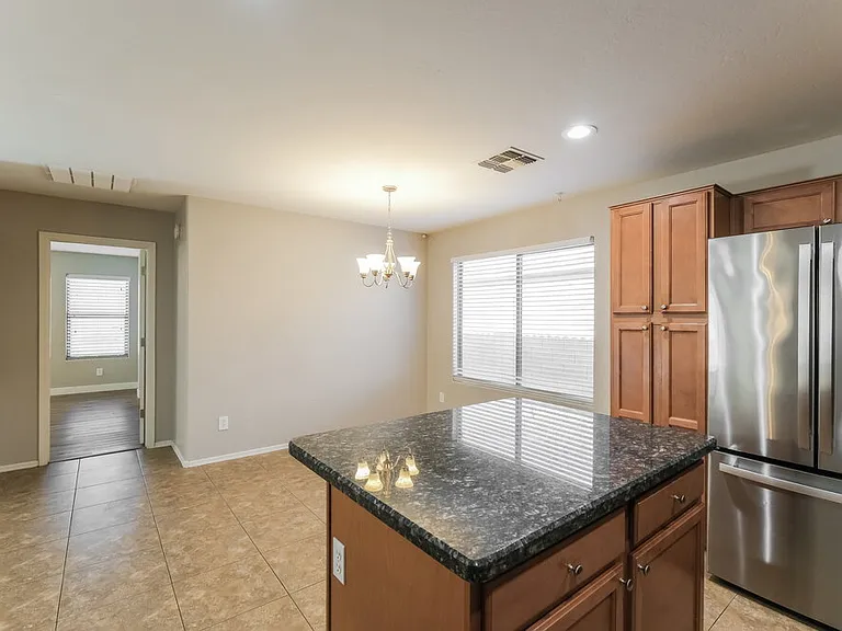 2029 W Allens Peak Dr — Photo 8