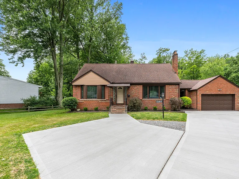 4026 Columbia Rd — Photo 1