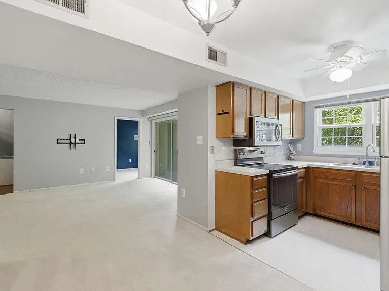 7761 Inversham Dr #251 — Photo 9