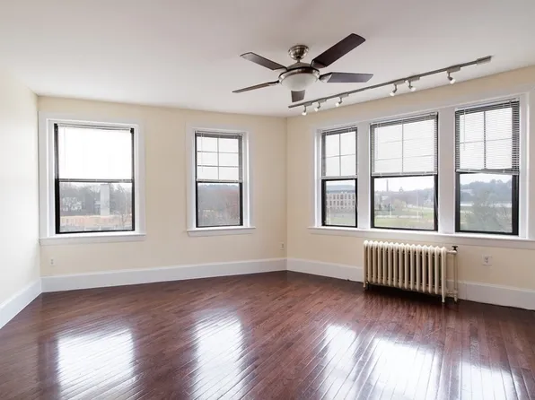374 Chestnut Hill Ave APT 54, Brighton, MA 02135