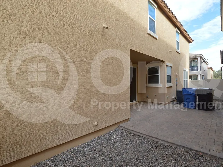 883 S Almira Ave — Photo 28