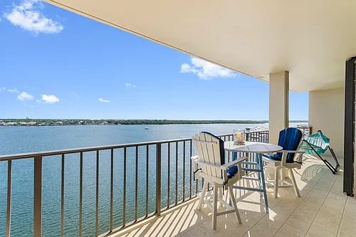 130 Lakeshore Dr #923 Photo 1