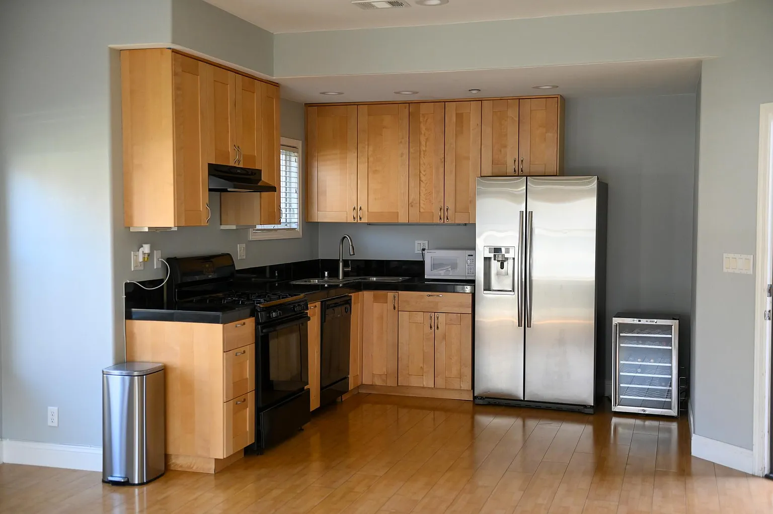 547 Alden Ln photo 1