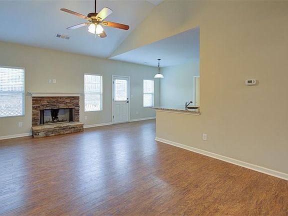 2nd image of 47 Kestrel Ct E