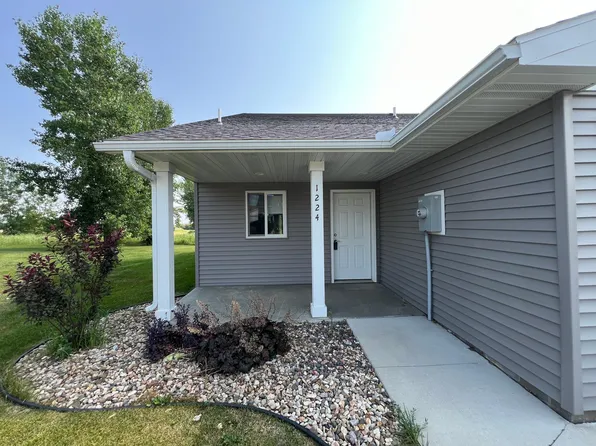 1224 Sundance Ct NE, Byron, MN 55920