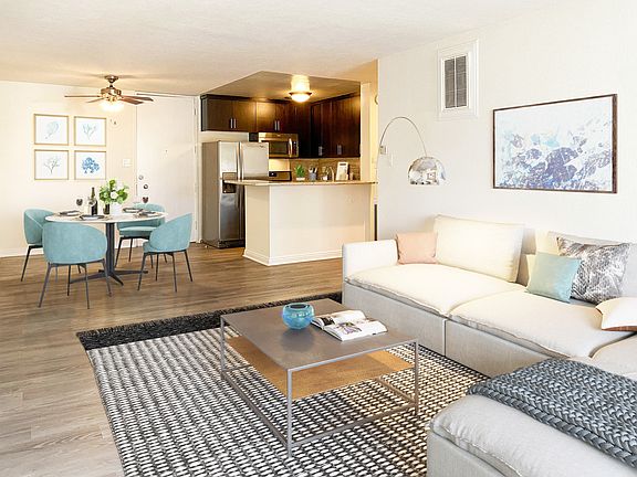 3rd image of 840 Larrabee St APT 2132