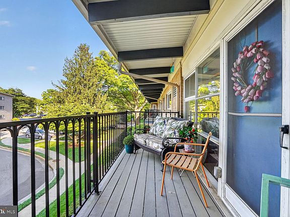 4th image of 4927 Americana Dr APT 205