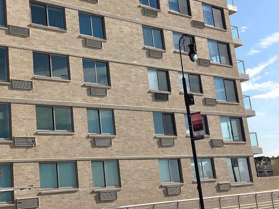 1st image of 170 W Broadway APT 505