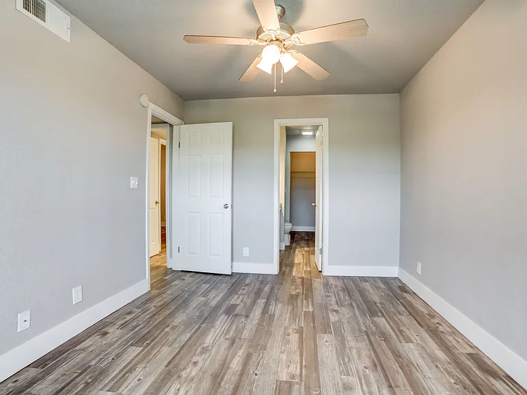 Waterside Apartments Tulsa — Photo 20