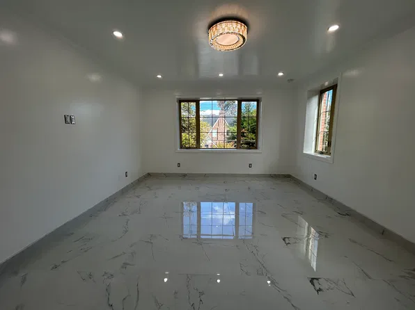 (undisclosed Address), Bronx, NY 10461