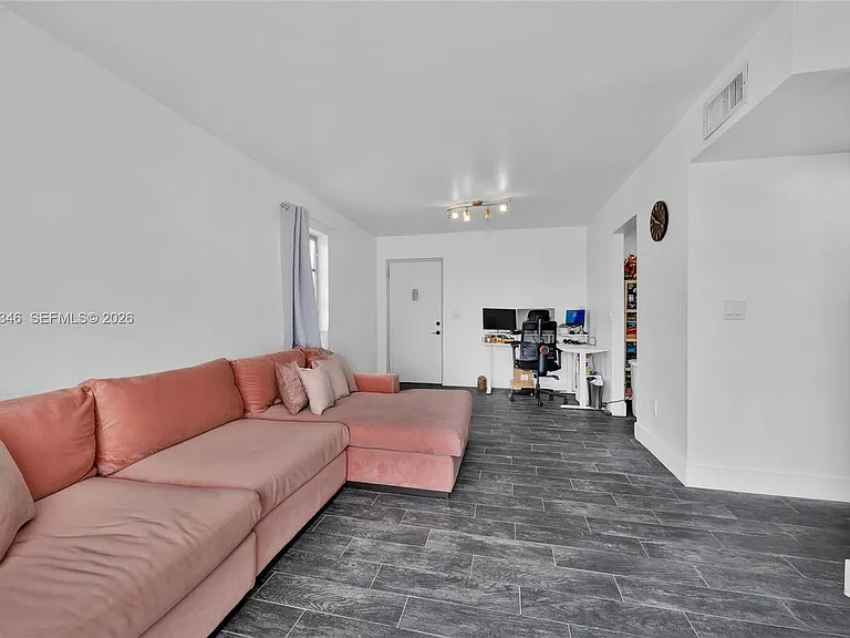 1051 SW 1st St #401 — Photo 3