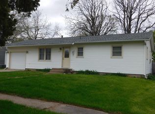 507 E 3rd St, Wilton, IA 52778