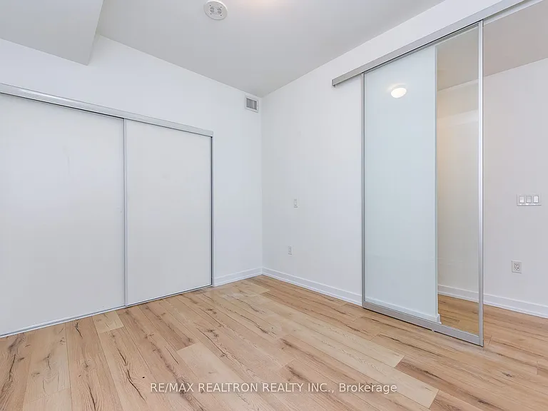 1195 The Queensway W #513 — Photo 20