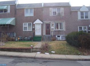 208 Golf Rd, Darby, PA 19023