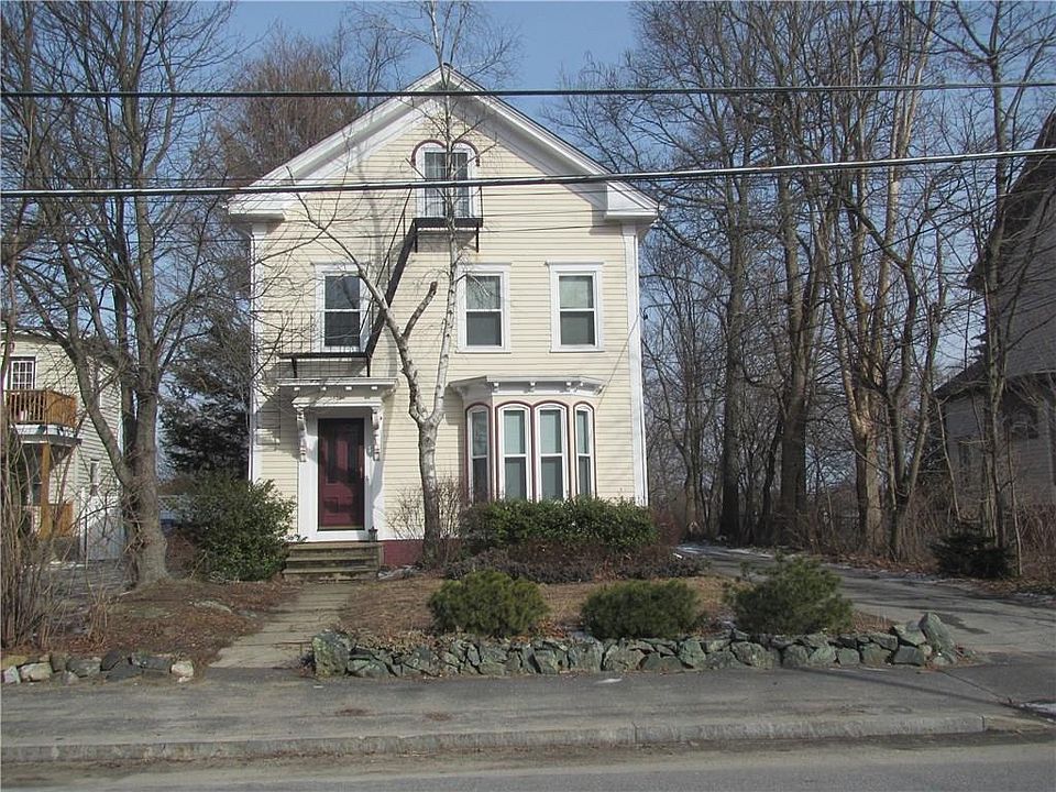 1st image of 121 Grove St