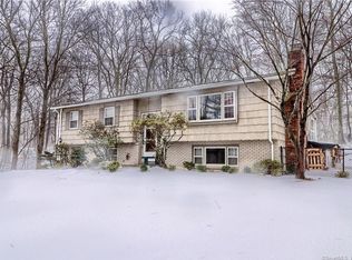 6 Daniska Dr, Bethel, CT 06801