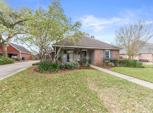 348 Cypress Cv, Youngsville, LA 70592