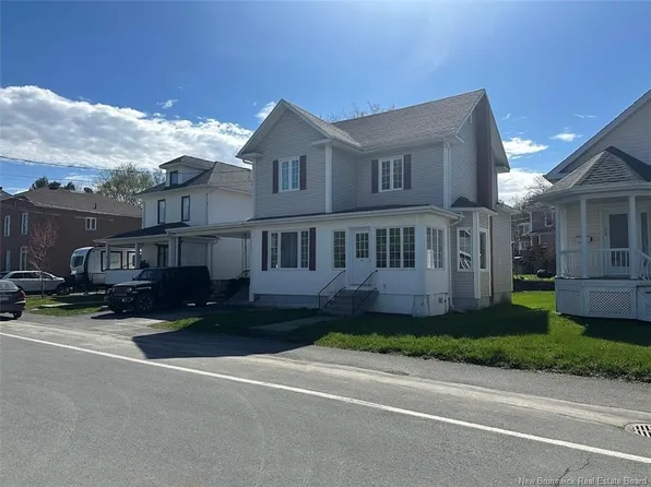 30 Fraser Ave, Edmundston, NB E3V 2B1