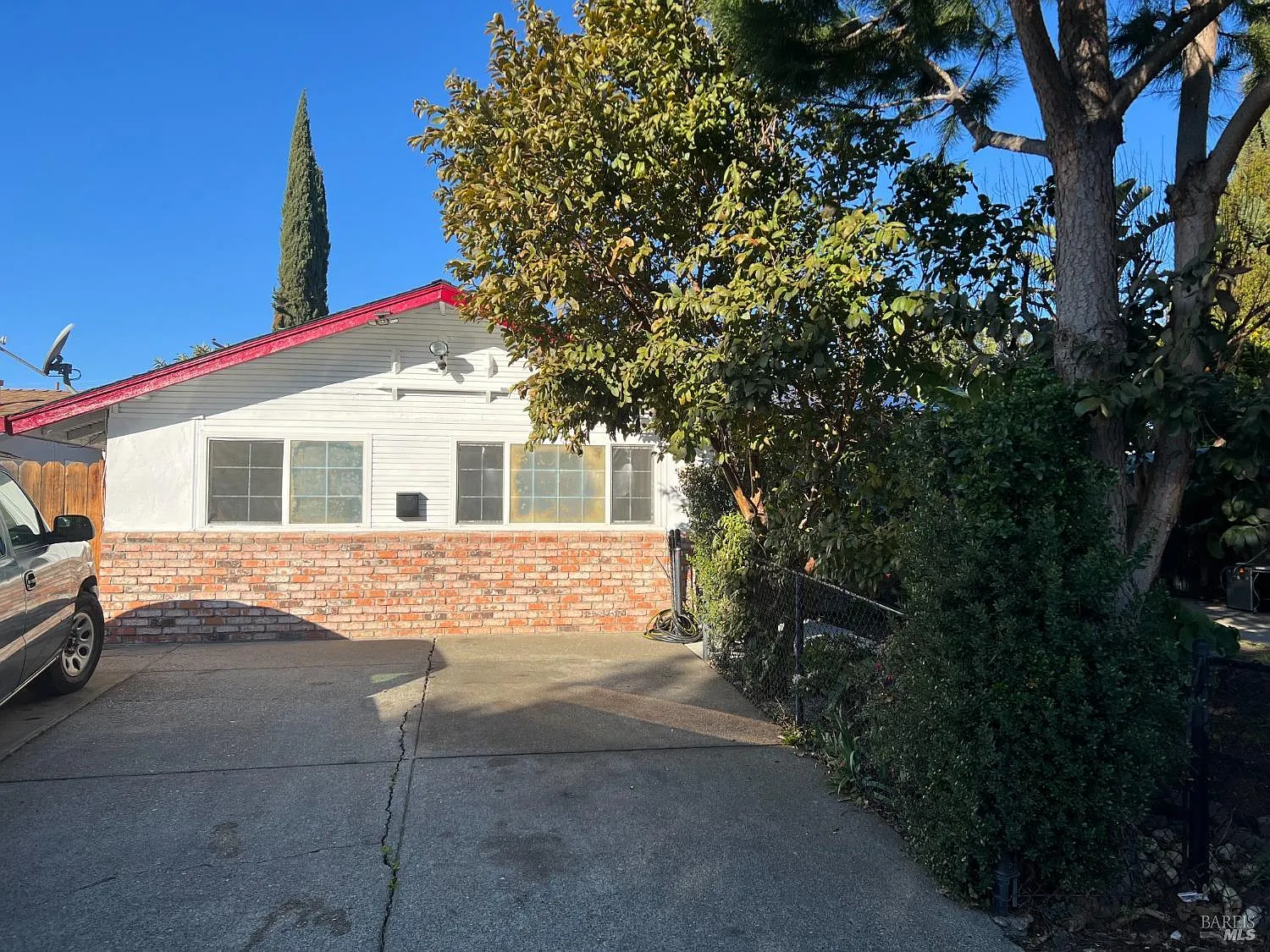 1831 Clay Street photo 1