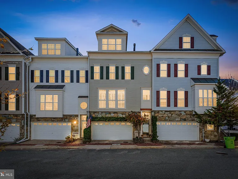 5114 Oneill Ln — Photo 2
