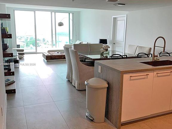 4th image of 400 Sunny Isles Blvd #1120