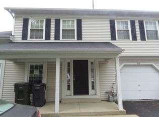 212 Butternut Ln #212, Streamwood, IL