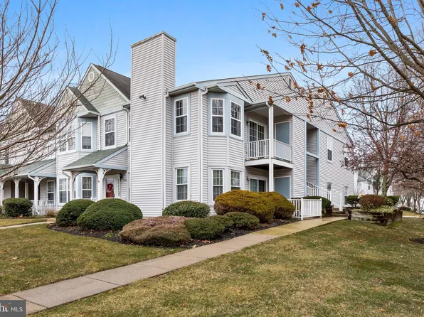 1008 Sweetwater Dr, Cinnaminson, NJ 08077