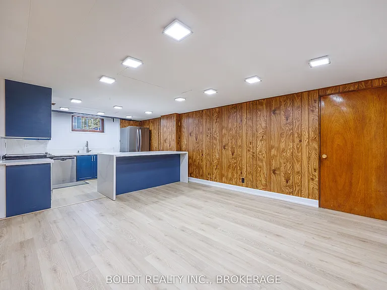 127 Louth St #2 — Photo 6