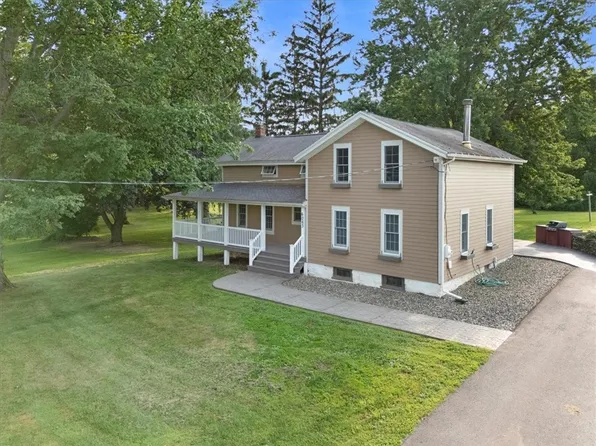 6063 Richardson Rd, Williamson, NY 14589