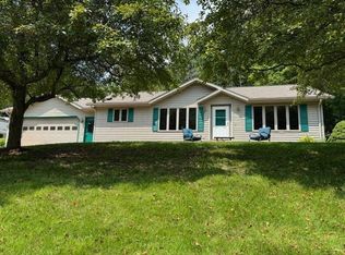 20488 Hidden Valley Rd, Richland Center, WI 53581