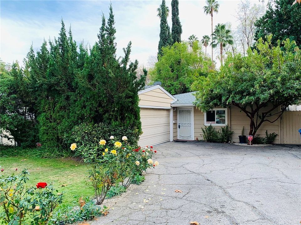 1st image of 22266 Buena Ventura St