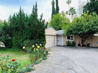 22266 Buena Ventura St, Woodland Hills, CA 91364