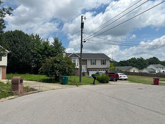 5th image of 1044 Holly Rock Ct