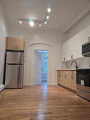 1st image of 284 Boerum St #2