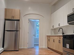 284 Boerum St #2, Brooklyn, NY 11206