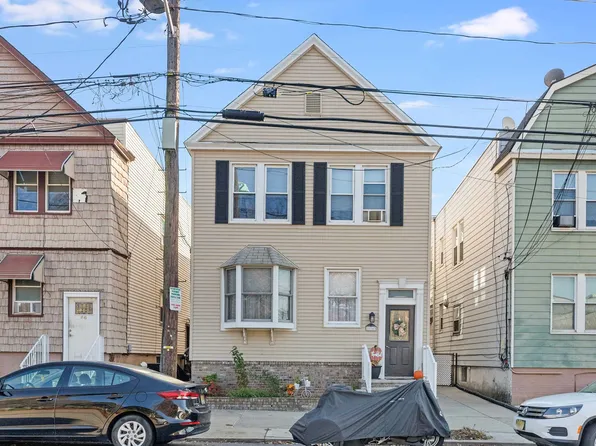 84 Avenue A, Bayonne, NJ 07002
