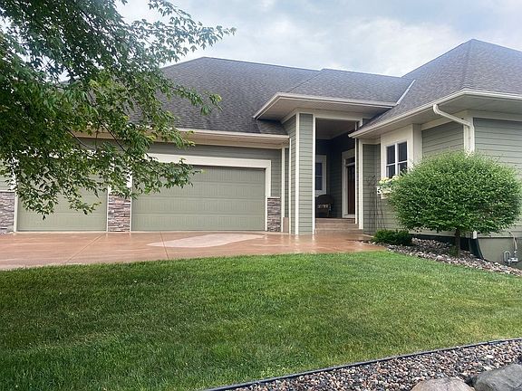 3rd image of 5535 Fernbrook Ln N