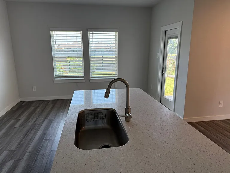 1218 Amistad Loop — Photo 9