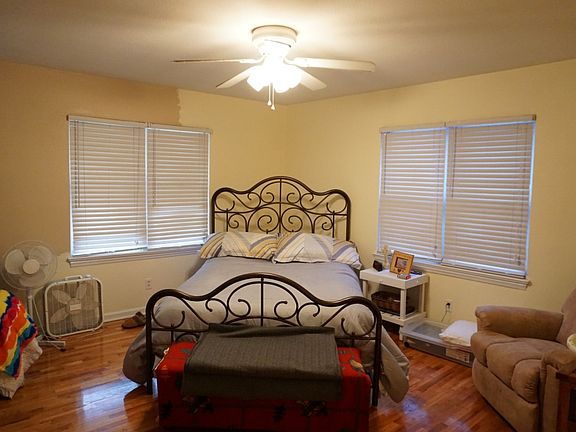 4th image of 621 Georgia St
