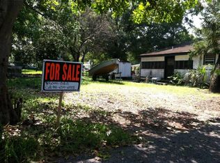 1037 8th St W, Bradenton, FL 34205