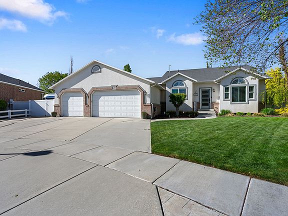 2nd image of 1293 W Margaret View Cir
