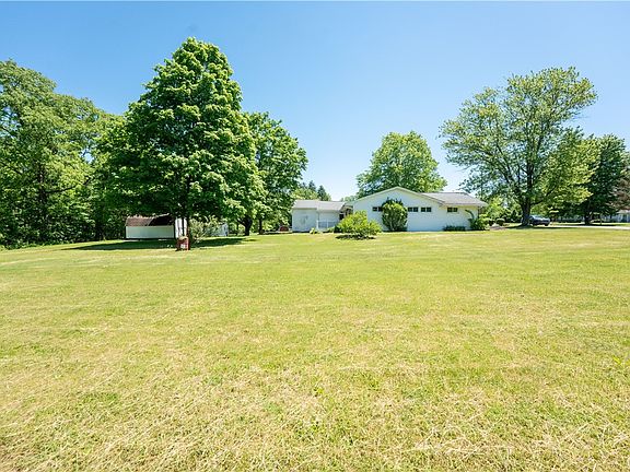 2nd image of 126 Lapeer Dr